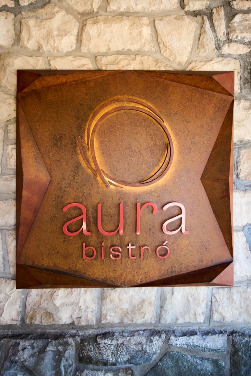 Identidad de Aura bistró en el interior